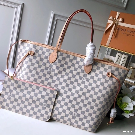 GM Louis Vuitton Neverfull 0718